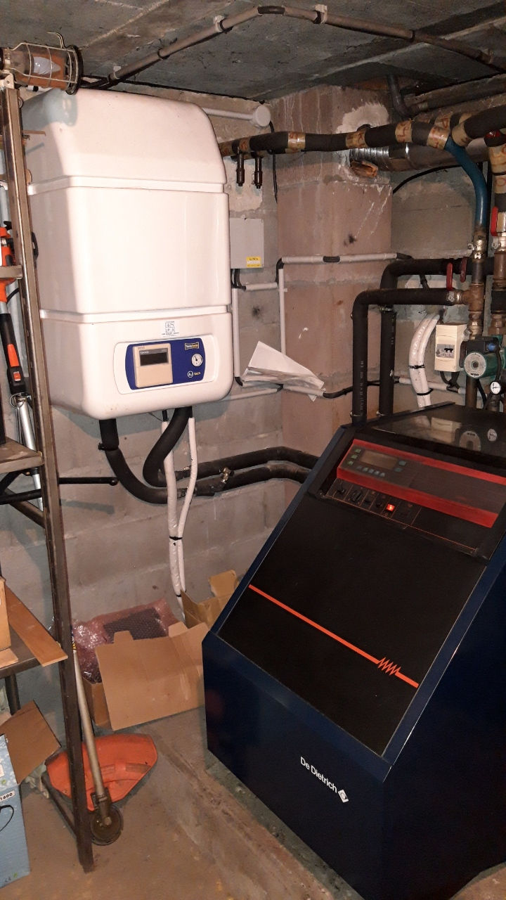 Mise en service d'une pompe à chaleur en complément d'une chaudière fuel.