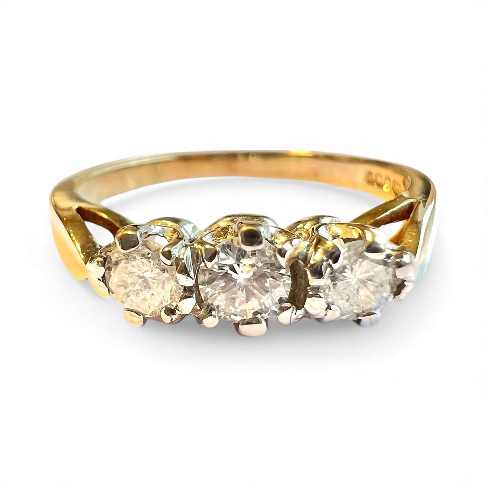 Vintage 9ct Gold Ring Diamond 3 Stone Hallmarked 375 1.93g Size M