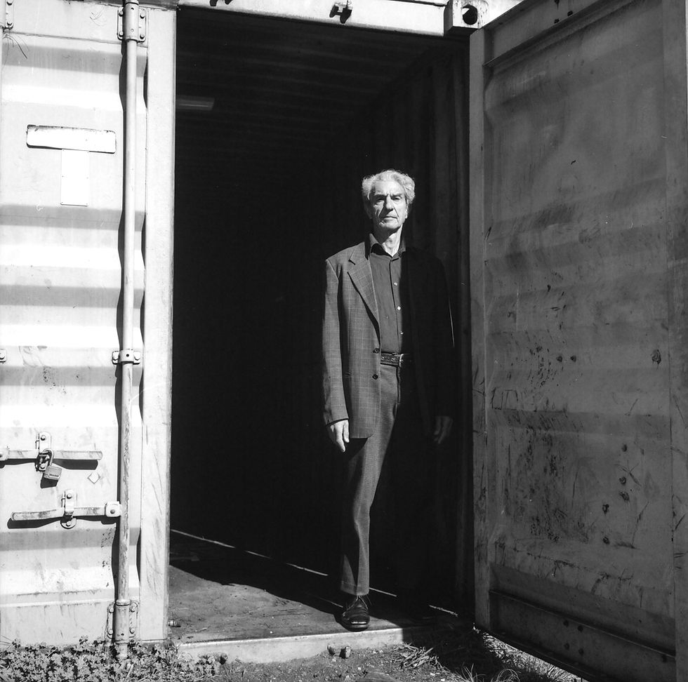 Containments, Contained