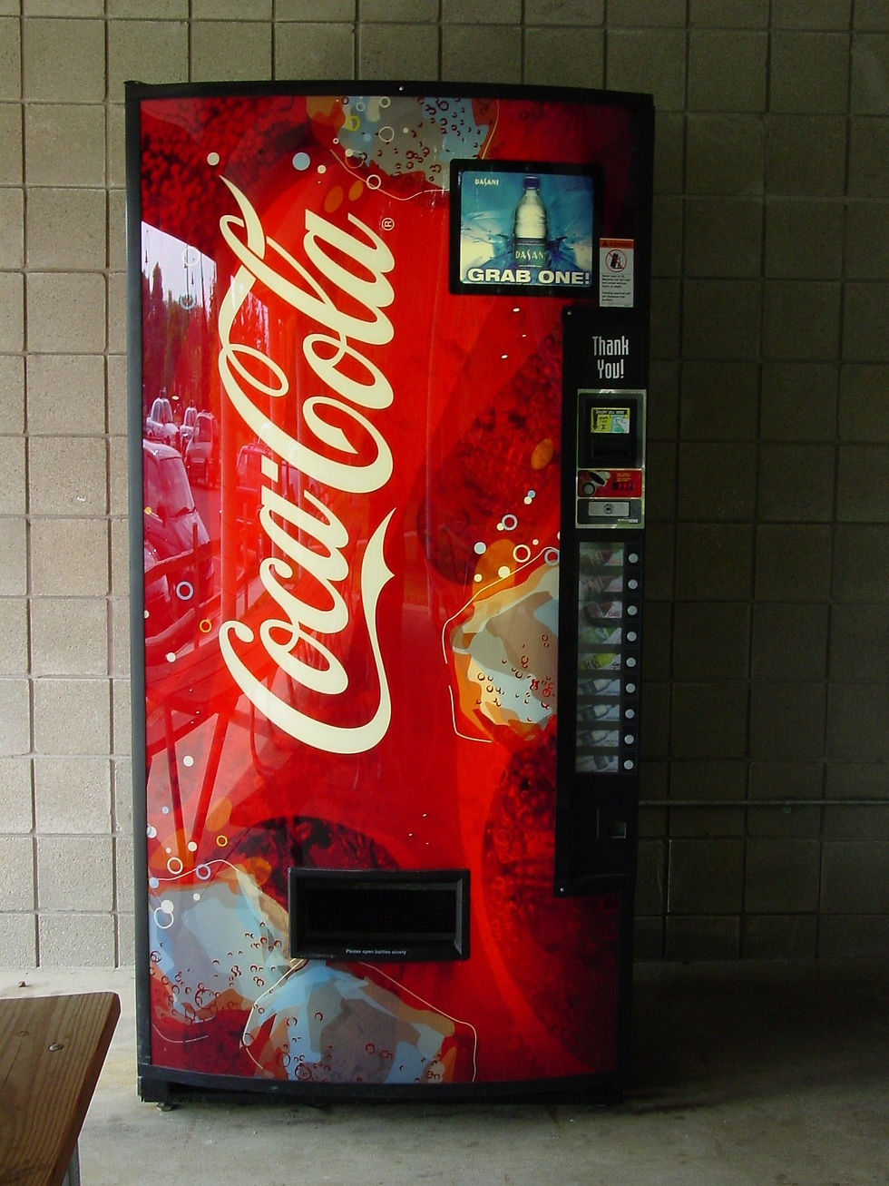 atlantis_c-vending-machines-276171_1920.jpg