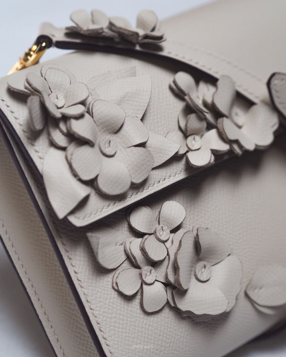 Thumbnail: Blossom Bag