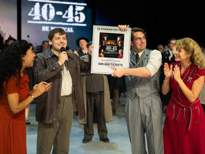 Half miljoen verkochte kaarten voor '40-45'