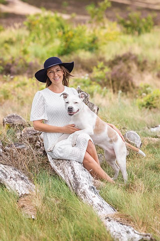 Hund und Mensch in der Heide
