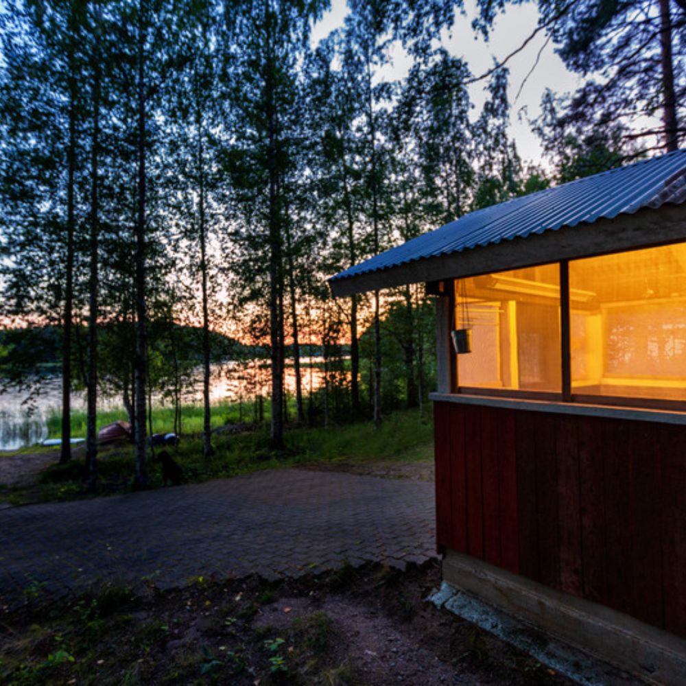 Sauna am finnischen See – finnische Sprache und Wörter