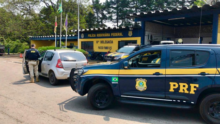 PRF recupera em Passo Fundo carro roubado um dia antes em Santa Catarina