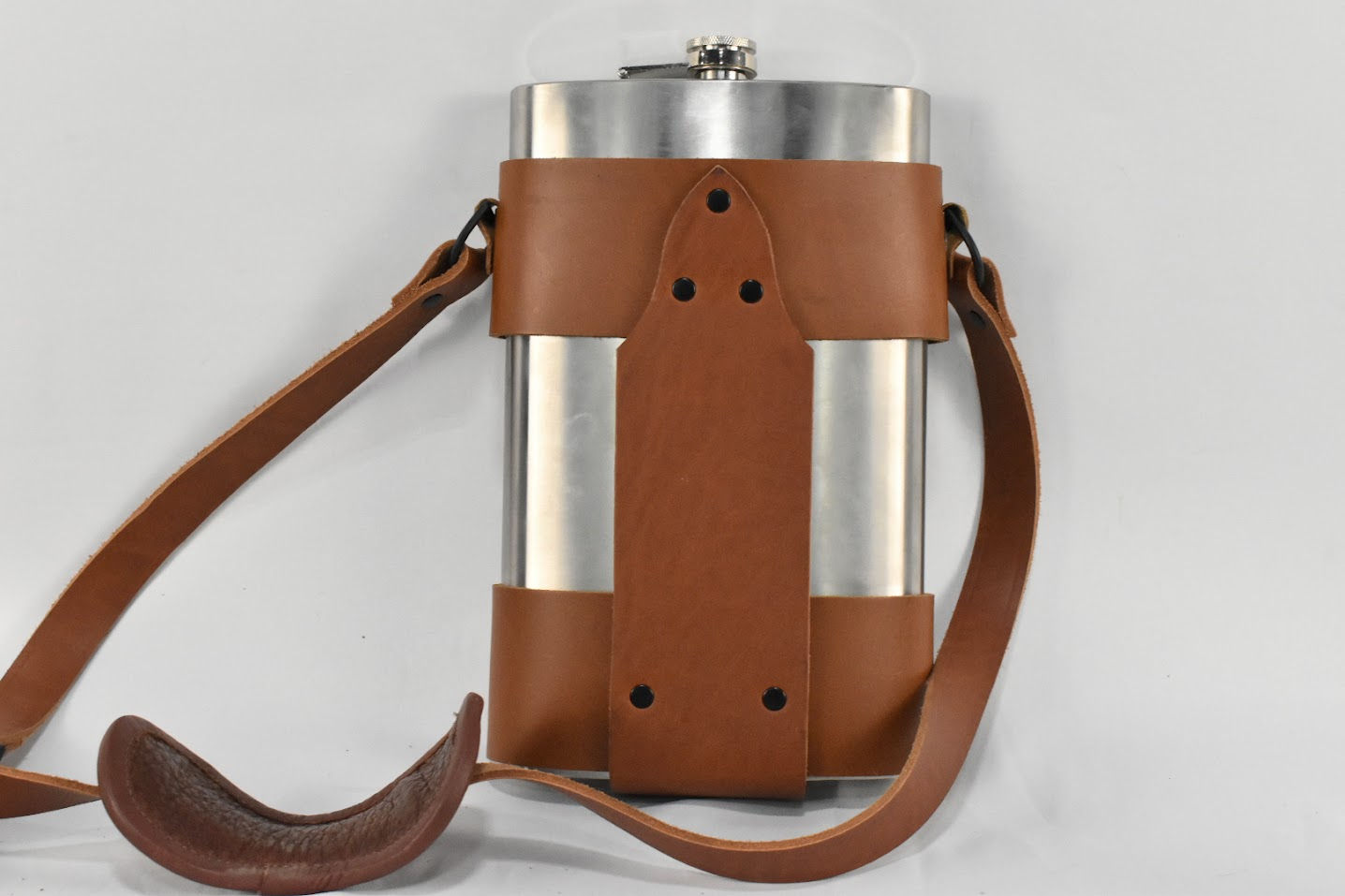 64oz Jumbo Flask & Leather Holder