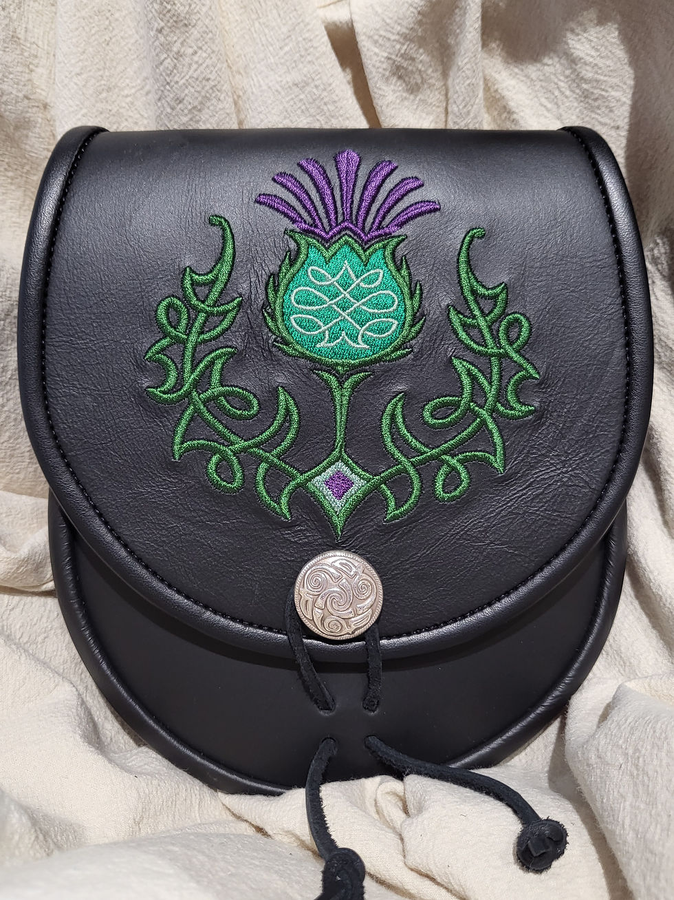 Thumbnail: Embroidered Sporran Thistle