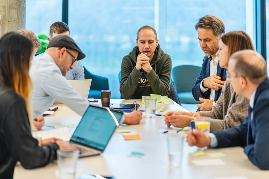 Round table with company representatives