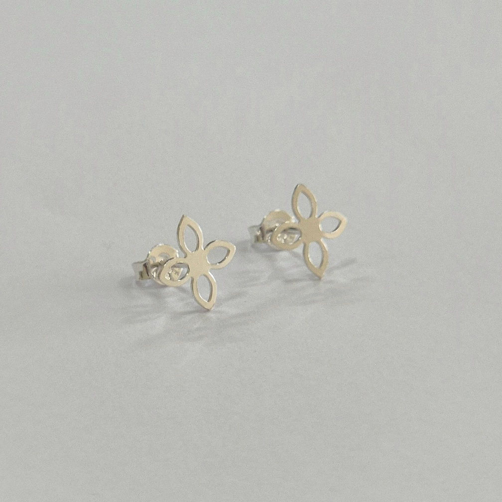 1BR2186 - Brinco flor 4 pétalas vazadas