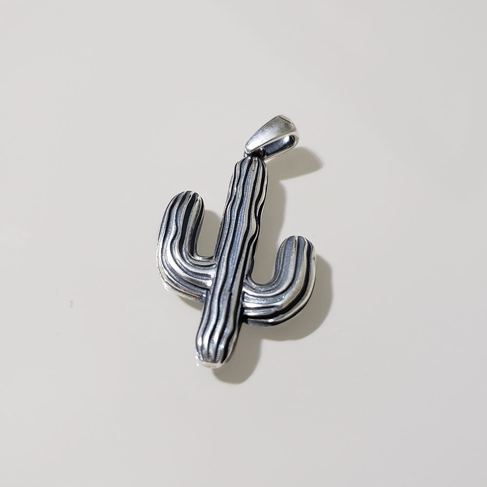 6PG0371 - Pingente cactos 23x38mm (envelhecido)