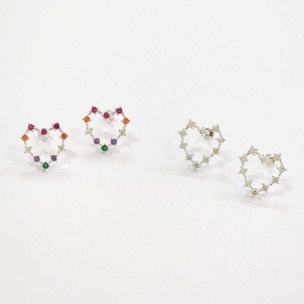 5BR1914 - Brinco coração vazado 15mm com zircônias e palitos