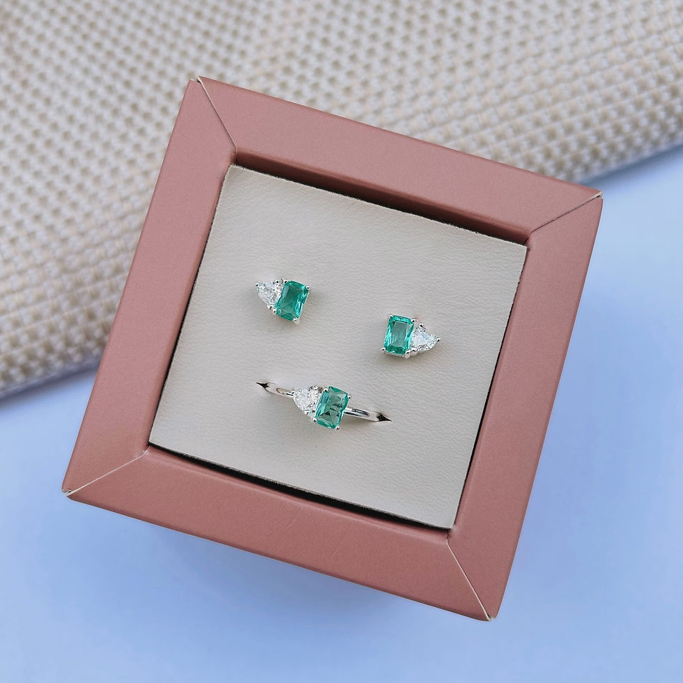 Miniatura: 5AN2134 - Anel Zircônia baguete 4x6mm e zircônia coração 4mm