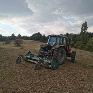Débroussaillage et Nettoyage de Terrain à Vachères