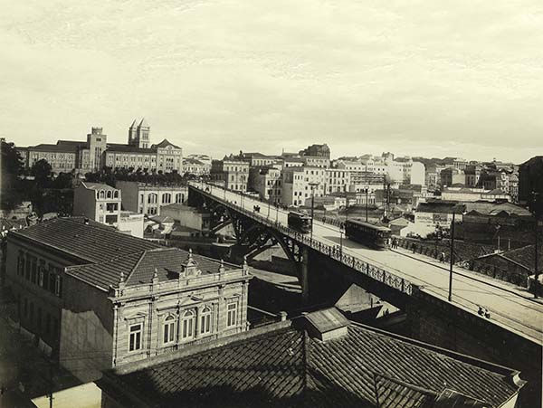 Viaduto de S. Efigênia e Mosteiro de S. Bento Fotografia datada de 1920