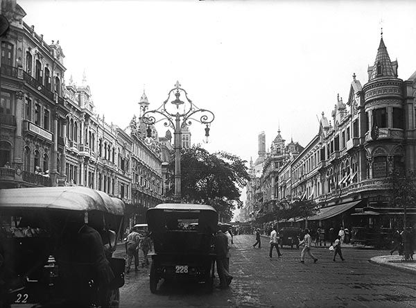 Fotografia da Av. Rio Branco - Rio de Janeiro datada de 1910