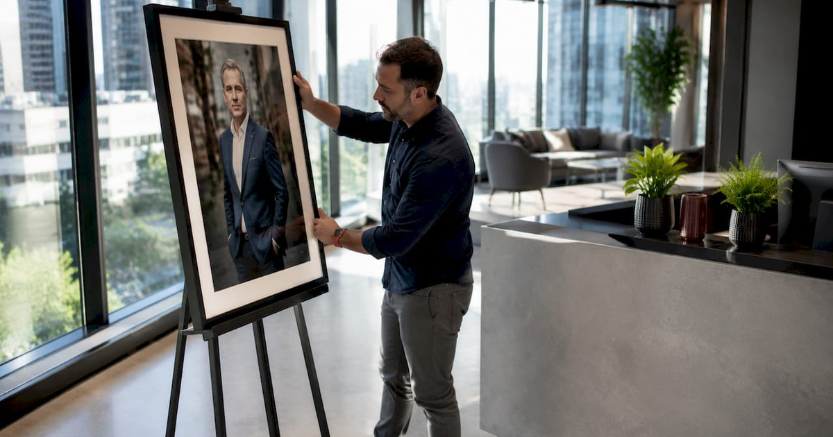 Portrait Screen Examples Why display portraits at work: culture and brand