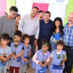 “Vamos a plantar 300.000 árboles y educar en la separación y tratamiento de residuos"