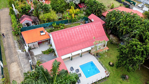 Nettoyage de toiture par drone en guadeloupe - avant/après