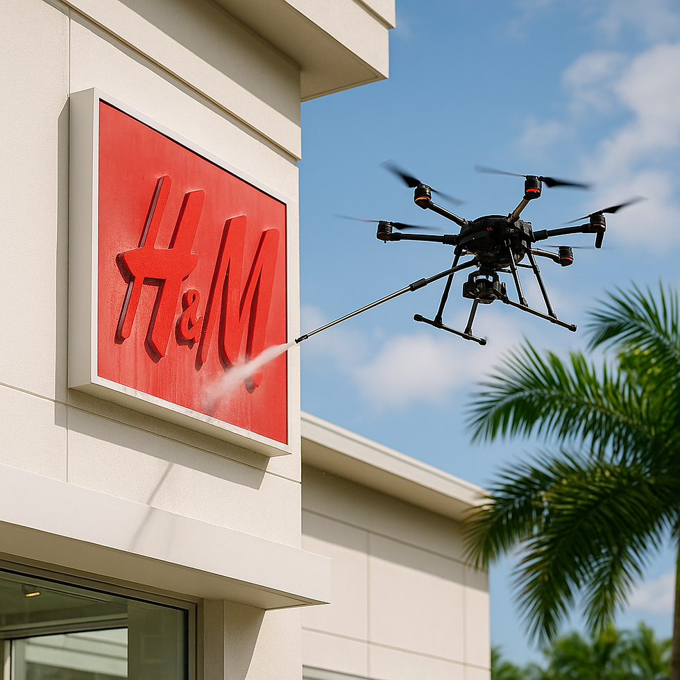 Enseigne commerciale d’une grande marque nettoyée par un drone, illustrant la stratégie d’entretien préventif.