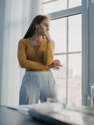 6 Realistic Personal Growth Goals Every Woman Should Set for Herself