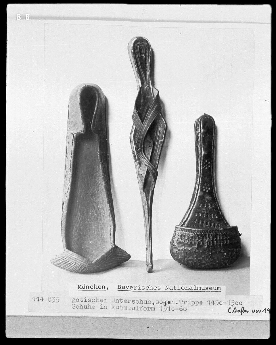 cow-mouth shoes fashion history footwear 16th century