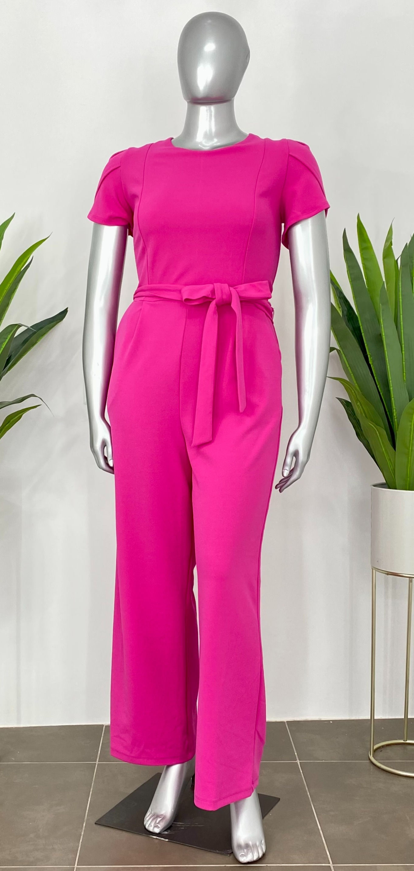 JUMPER ROSADO CON MANGAS CORTAS Y CINTURON DE TELA