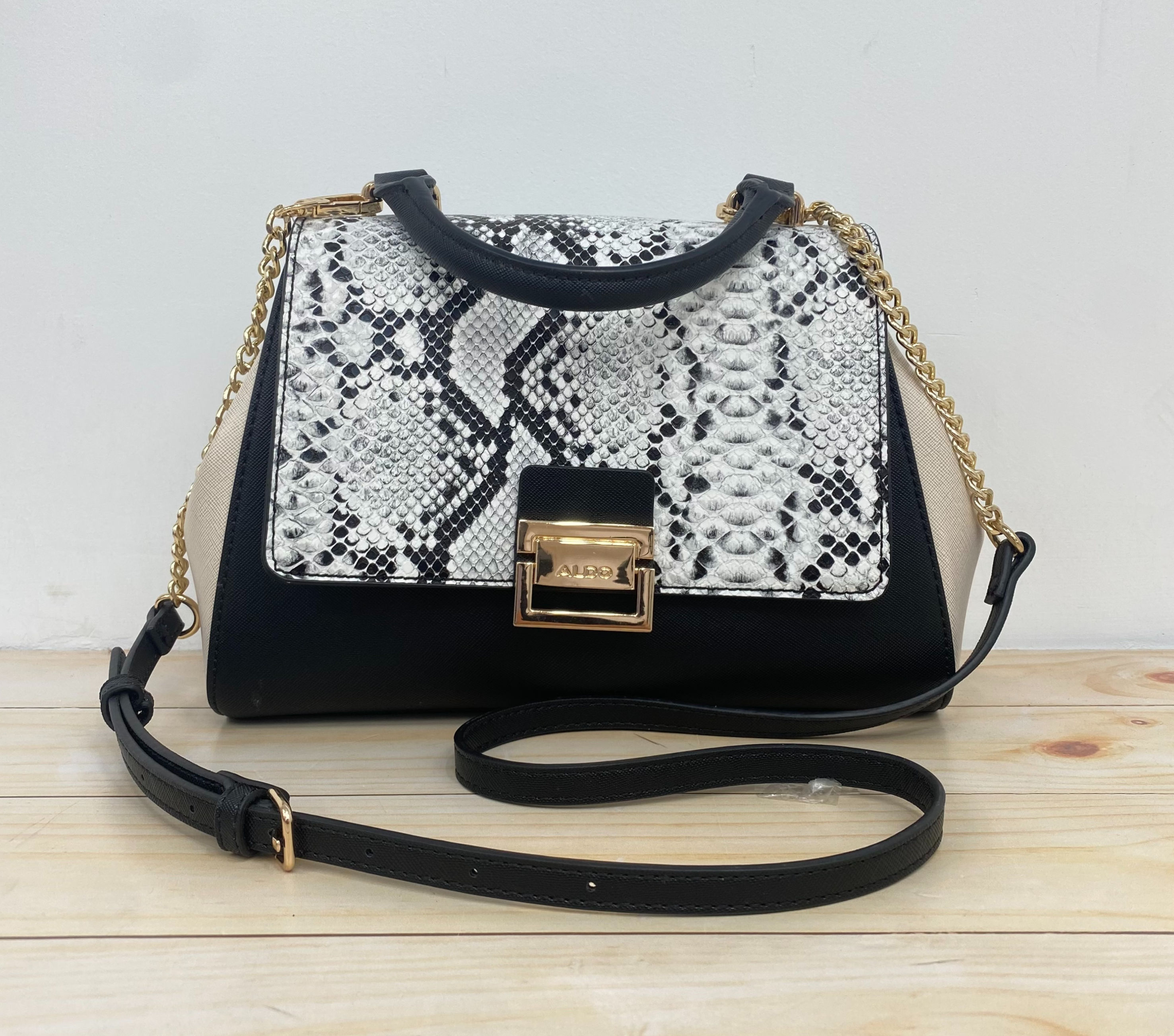 BOLSO ALDO NEGRO CON DISEÑO ANIMAL PRINT