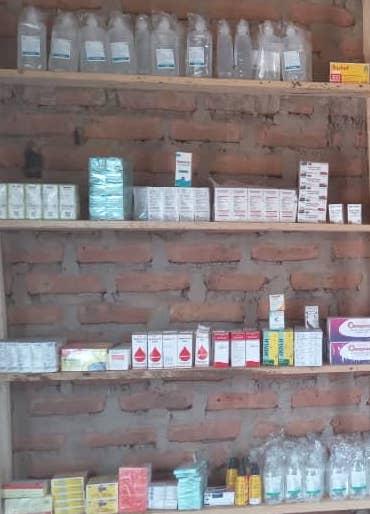 04-pharmacie-pauline-pari-djimba.jpg
