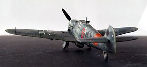 Bf109G6red6-2JG300c.jpg