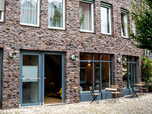 MOVA PLACE – Yoga Studio Außenansicht 