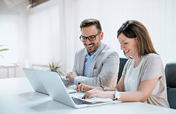 manager-meeting-with-direct-report-employee.jpg
