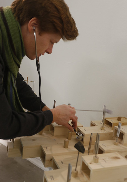 27913181_1674186975953892_19346241996743