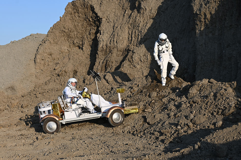 Miniatura: Vehículo eléctrico Lunar Rover