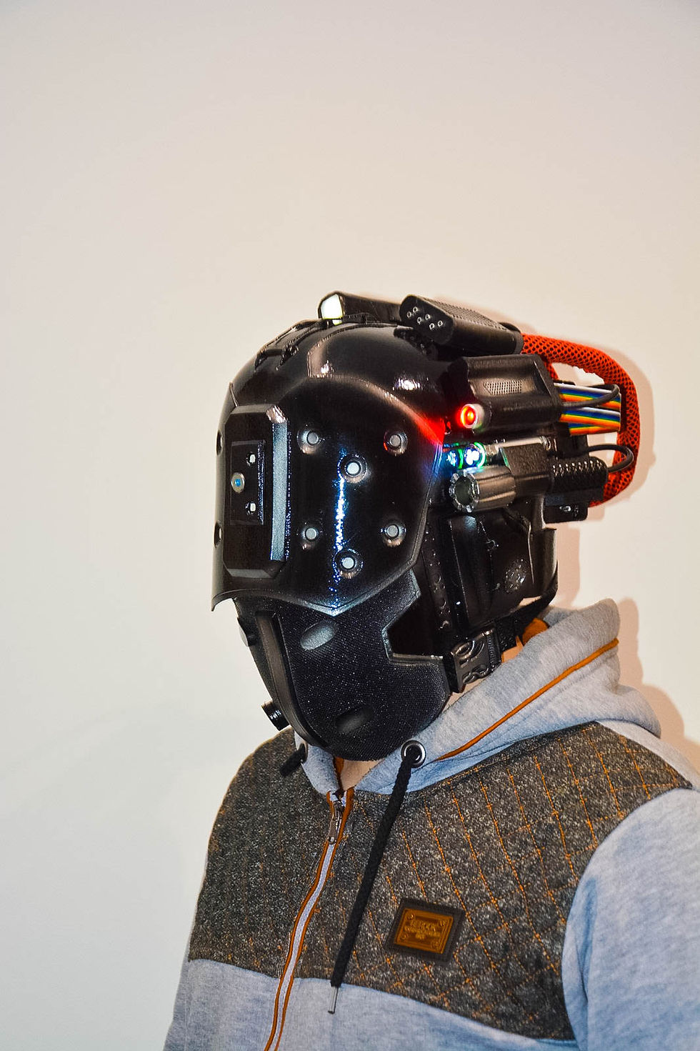 Miniatura: casco ciberpunk