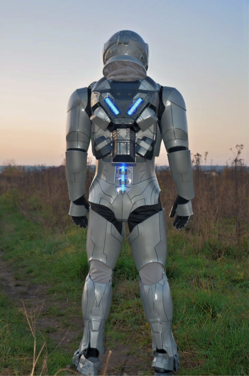 Miniatura: Traje espacial de ciencia ficción robot gris