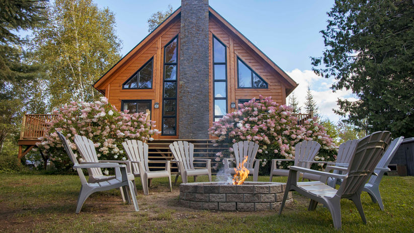 21. Outdoor Fire Pit.jpg