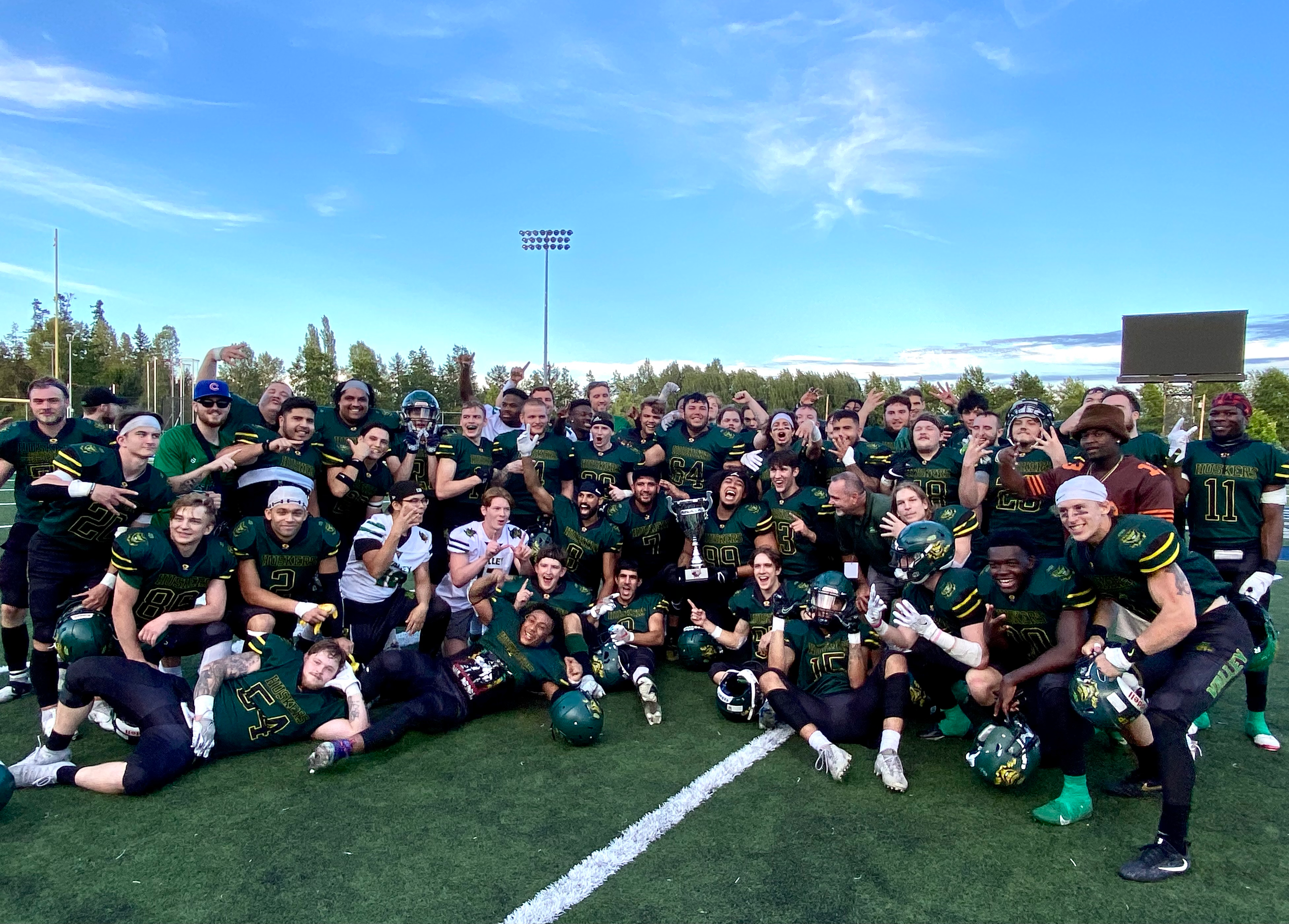The Valley Huskers win the 2022 CASCADE CUP!