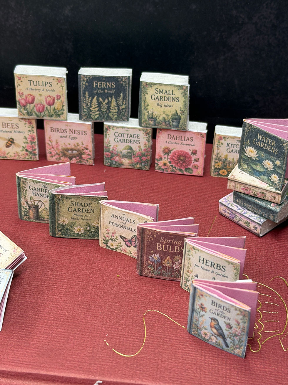 Thumbnail: 24 x Gardening Book Set 