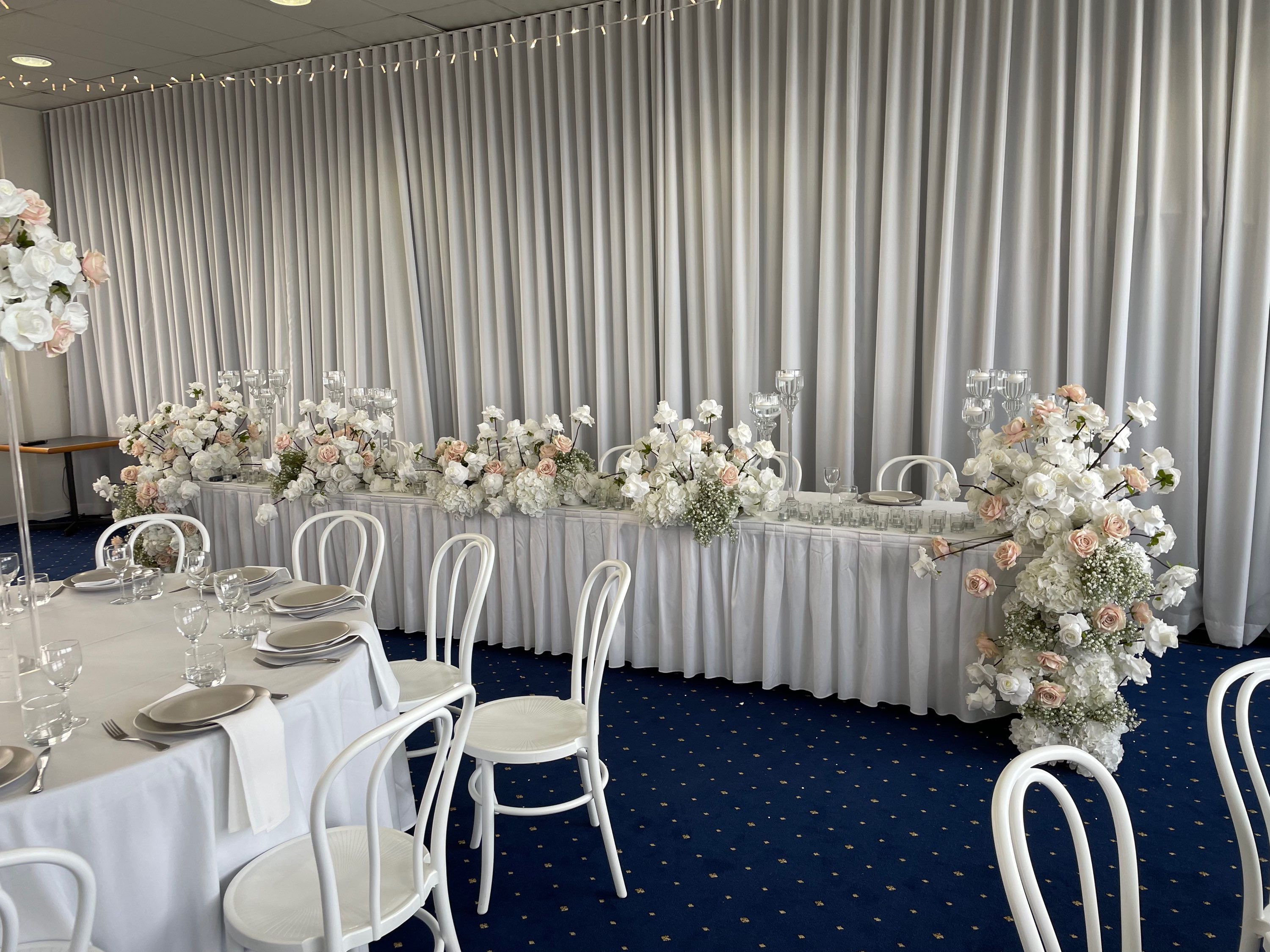 Bridal table - Real Touch Roses 