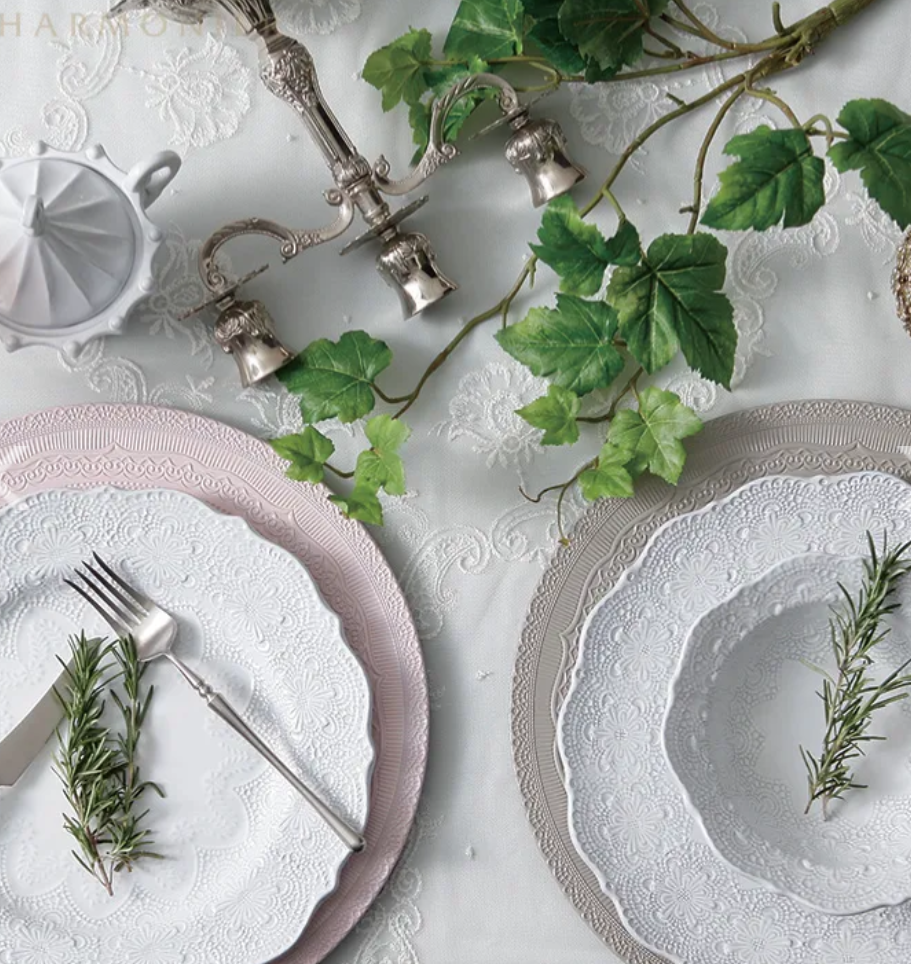 サムネイル： トリアノンプラスチックプレートピンク