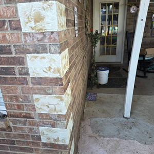 Bold Corner Stones on house