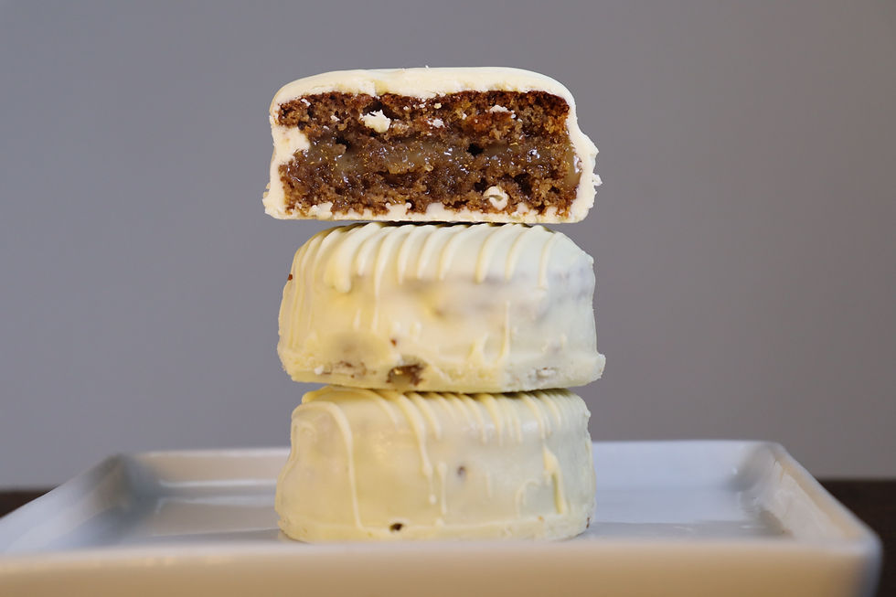 PÃO DE MEL COM DOCE DE LEITE COBERTO COM CHOCOLATE BRANCO
