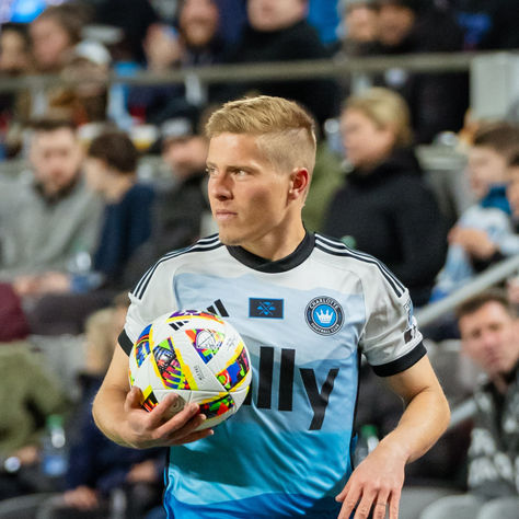 How will Dean Smith replace Jere Uronen?