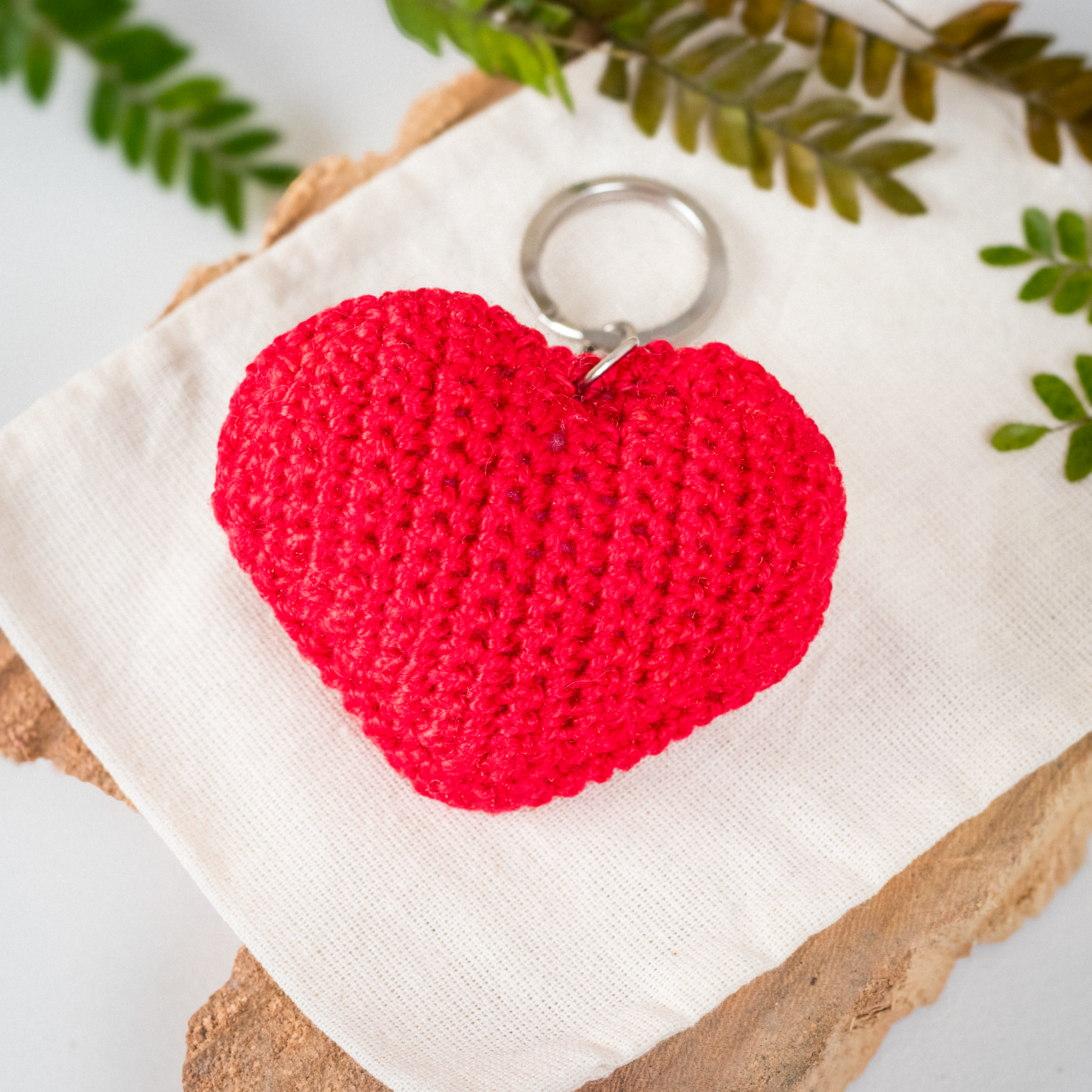 Llavero Munay - Crochet en corazón