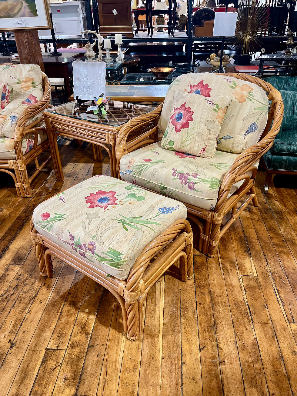 Thumbnail: Benchcraft 8 Piece Rattan Set