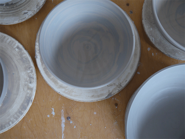 Porcelain bowls in the making