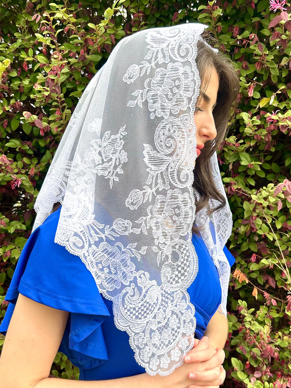 Thumbnail: Gold Blessed Sacrament Mantilla Veil Large 