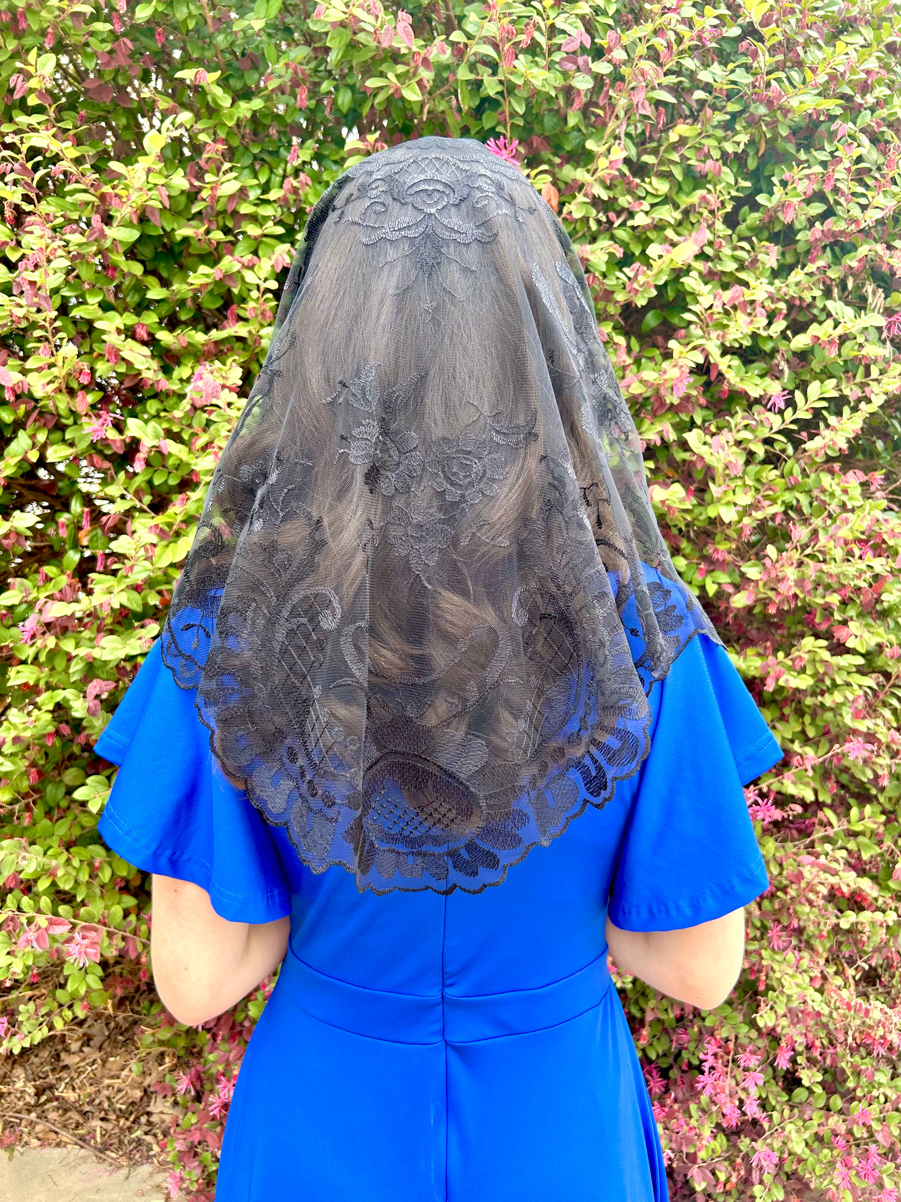 Black Melody Mantilla