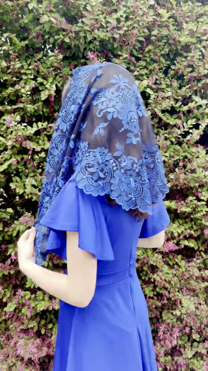 Thumbnail: Black Melody Mantilla