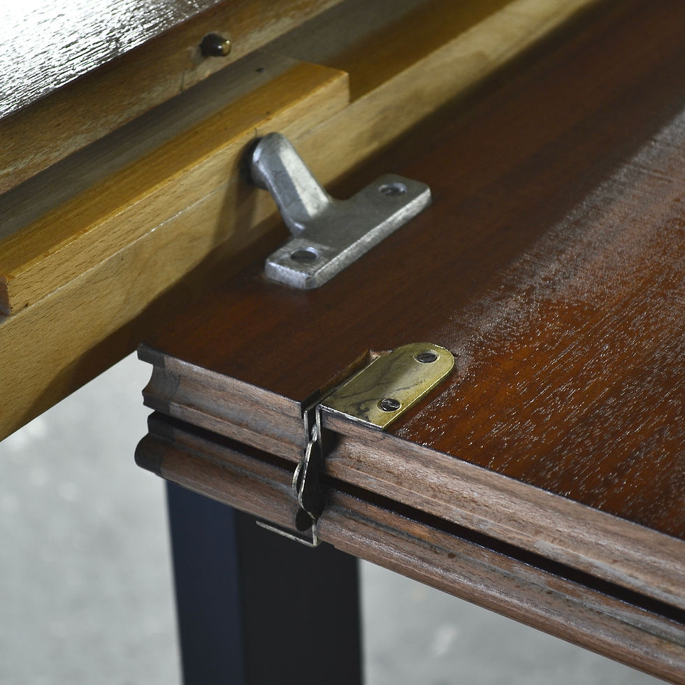 Miniature : Table extensible en noyer, Mobelfabrik Willisau AG, Suisse, 1960's